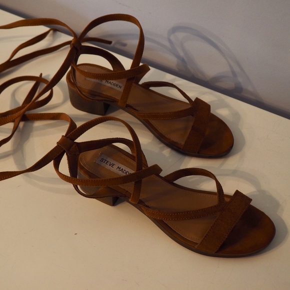 Like New! Steve Madden Abagael Lace Up Heels - Picture 4 of 8